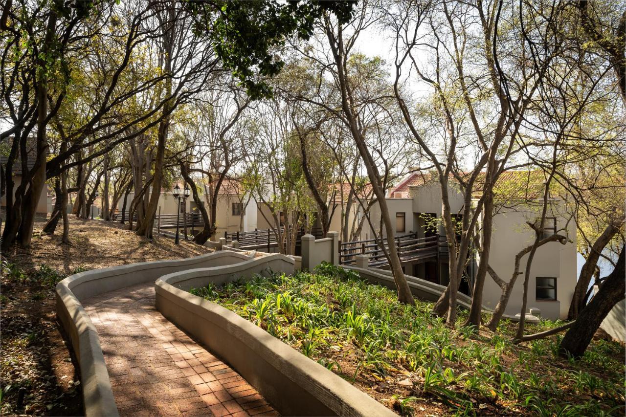 Premier Hotel Roodevalley Pretoria Exterior photo
